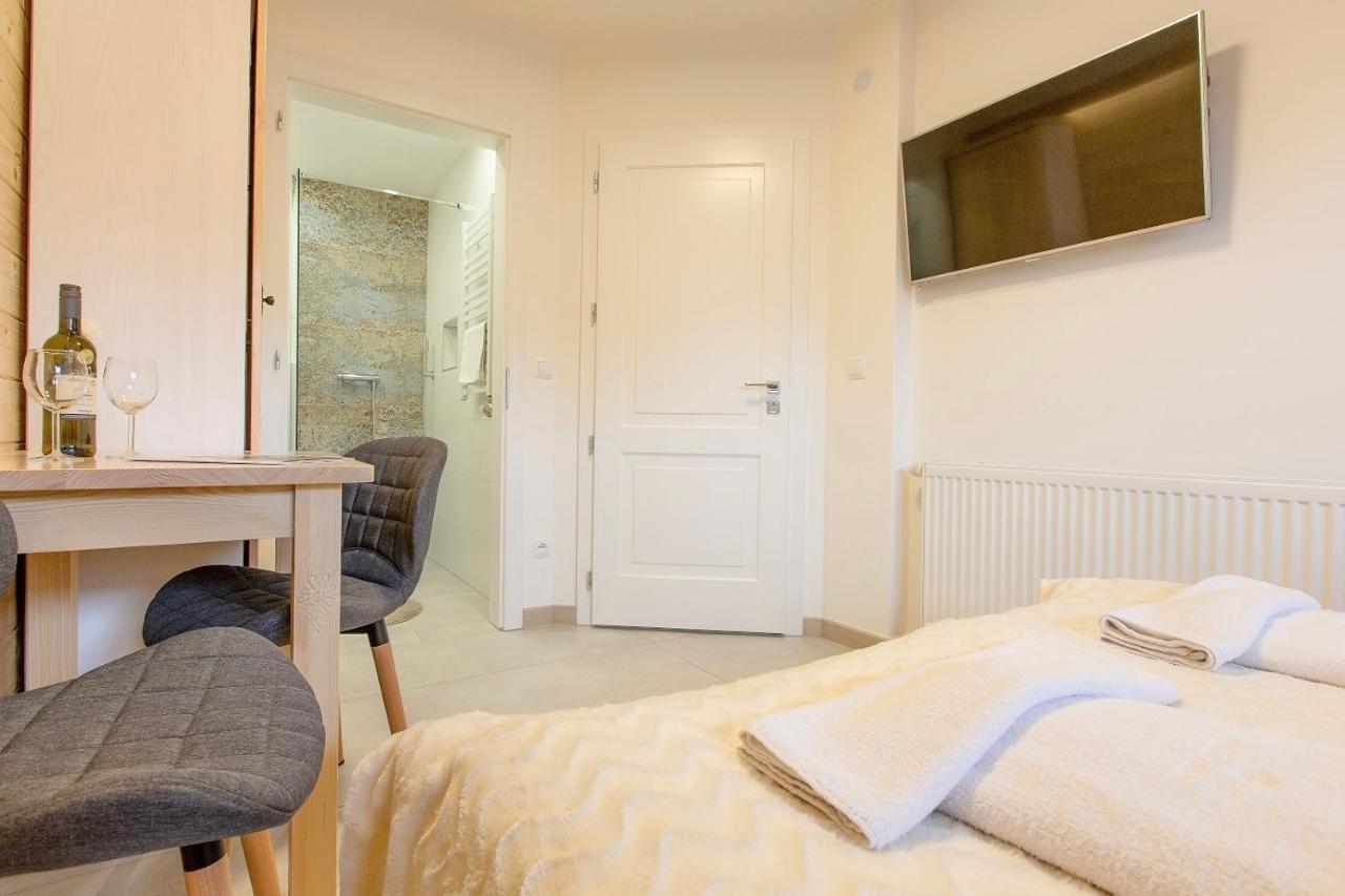 Willa Kosowka - Apartamenty I Pokoje Zakopane Bagian luar foto